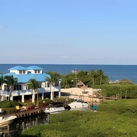 Ocean Pointe Suites at Key Largo