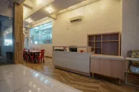 Residence 8 Hotels in Ilir Timur I