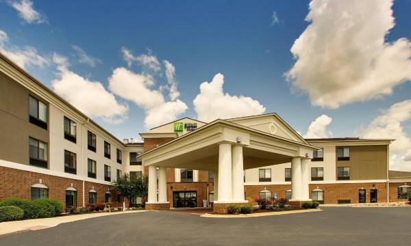 Holiday Inn Express & Suites Morris by IHG
