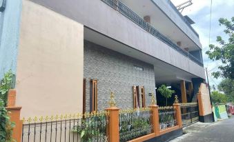 OYO 92880 Wisma Nusantara Near SD Gmim Wiau Lapi