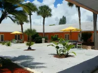 Island Sun Inn & Suites - Venice, Florida Historic Downtown & Beach Getaway Hotel a Venice