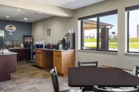 Super 8 by Wyndham Humboldt