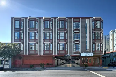 Hotel Fiona Các khách sạn gần College of Science and Engineering