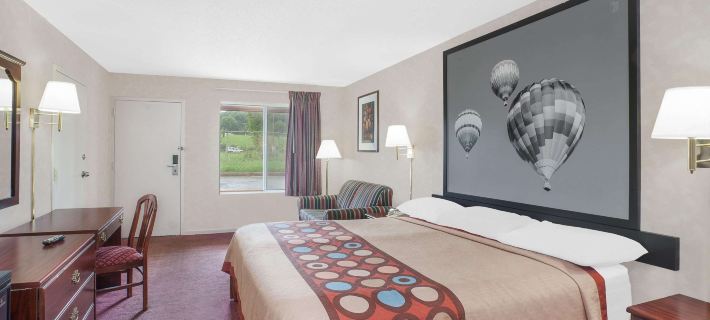 Super 8 by Wyndham Decatur Priceville Hotels in Decatur