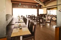 Pallavi West Hotels in Mani Majra