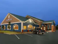 AmericInn by Wyndham Grinnell Hotels in Grinnell