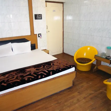 Hotel Shrimmaya