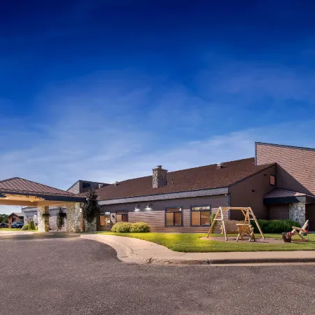 Heartland Inn & Suites, SureStay Collection by Best Western