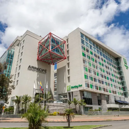 Holiday Inn BOGOTA AIRPORT by IHG Отели рядом с достопримечательностью «Парк развлечений Salitre Magico»