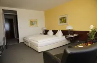 TOP CountryLine Hotel Roth am Strande فنادق في ويسترلاند