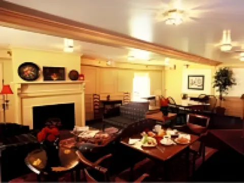 The 1896 House Country Inn - Brookside & Pondside