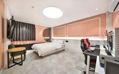 Hotel Daily
