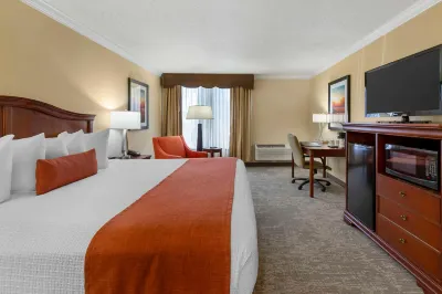 Best Western Plus Burlington Hotel in zona Elon University