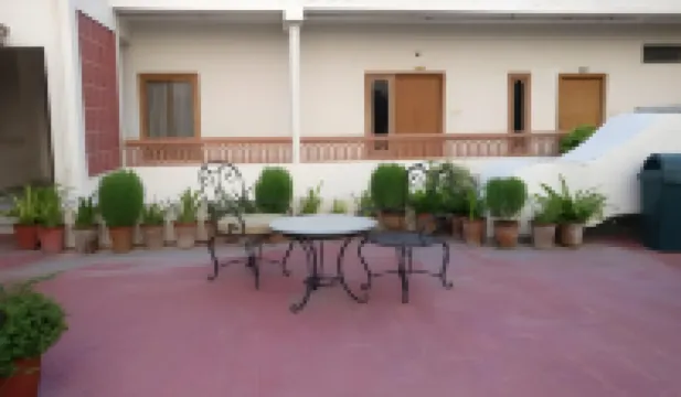 Atithi Guest House Hotels in 