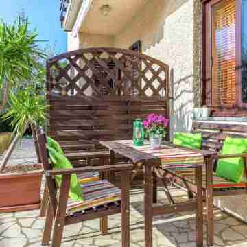 Apartment in Vinkuran with Garden Terrace Others