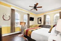 Hotel St. Michael Отели рядом с достопримечательностью «Коммьюнити Нейчер Сентер»