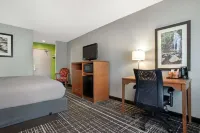 Quality Inn & Suites Birmingham - Highway 280 Hotels in Birmingham