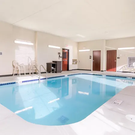 Cobblestone Hotel & Suites - Lynden