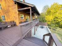 A Quiet Retreat on the Shore of Watts Bar Lake - Dog Friendly with Lake Access!