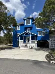 Outer Banks Family-sized Vacation Home 10-minute Walk from the Beach. - balcony