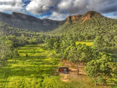 Winchester Tiny House - Quiet with Beautiful Scenery.