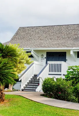 Experience the Island Paradise of Kauai's North Shore from above the Treetops.