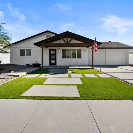Modern Farmhouse Resort with Private Pool in the heart of Tempe.  Dog Friendly!