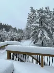 NEWLY RENOVATED WITH PRIVATE DOCK ON WHITE LAKE Отели в г. Форестпорт