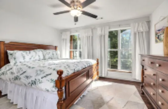 West Fork Pool and Hot Tub- 10 mins to Fay, Devils Den