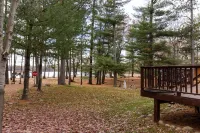 3 Bedroom Cottage with Lake Views