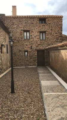 Casa Bécquer Rural Lodging