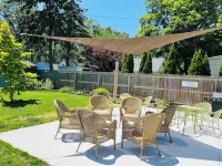 Miner-Close to Beach, Lk Michigan, Fishing, Biking, Pet, Fenced Yard, EV