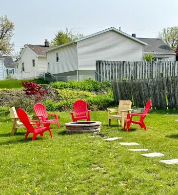 Adorable Gem House in the Gem City! Hotels near Warner Theatre
