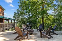 MODERN UPSCALE CABIN WITH UNOBSTRUCTED LAKE & MOUNTAIN VIEWS