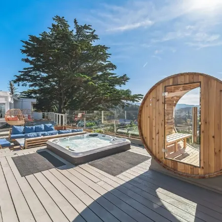 Oceanview Coastal Retreat Sauna, Hot Tub & Fire Pitstr Permit Number: 14614430