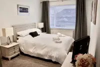 Great views to one of Scotland's biggest tourist attractions, Wallace Monument.