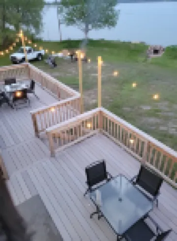 Modern Retreat on Lake Superior, close to the Snowmobile trails!