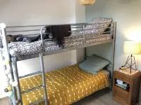 Wake up sea view, in the heart of Porsguen, 3 bedrooms, fireplace, enclosed garden Hotels in Plouescat