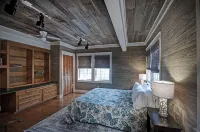 7Br City Retreat  Smart TVs, BBQ & Near Belhaven Hotels in Jackson