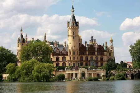 Apartment beach time, lovingly furnished, quiet location on Lake Schwerin Отели в г. Шверин