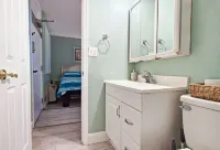 Spectacular views, direct oceanfront, separate bedroom !