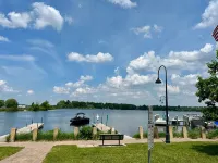 6BR Home w public Lake Access 1.8miles 2 DT Wayzata, enjoy the lake year round! Hotels in Minnetonka
