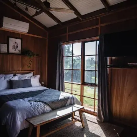 Ironbark Luxury Farm-Stay & Highland Cows.