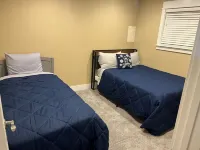 Stay and play, sleeps 6 with a beautiful view of Schweitzer Mountain