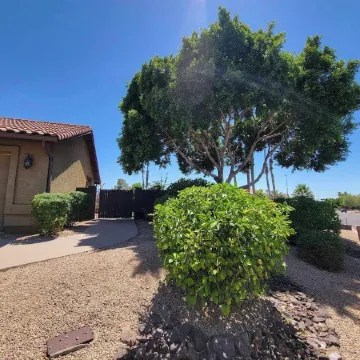 Cozy Guest Suite with Private Backyard