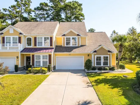 Spacious Golfer’s Getaway Located Steps from Tpc – Ideal for Families & Groups! Отели рядом с достопримечательностью «TPC Myrtle Beach»