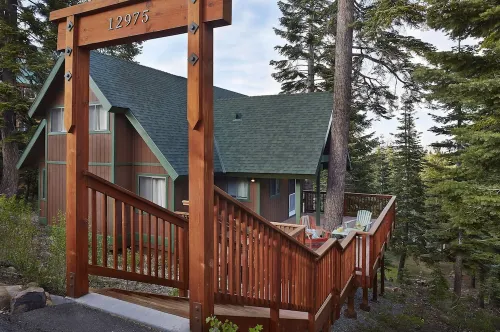[Skislope Cabin] Hot Tub - Dog Friendly Hotels in Truckee