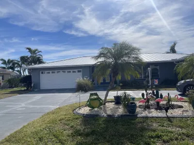 Punta Gorda Isles Jewel,just 4 minutes from Fisherman's Village. Hotels near Copperfish Books