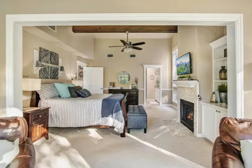 WATER AND GOLF COURSE VIEWS! HOT TUB! GAME ROOM! OUTDOOR DINING!