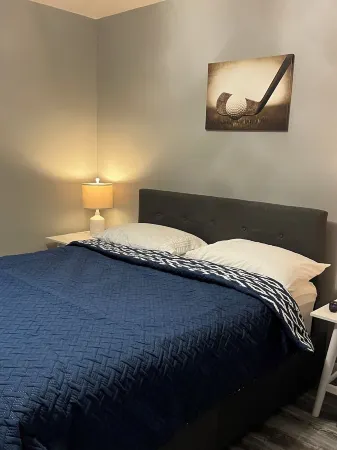 Golf and Stay house is next to Twin Oaks Golf Course. Lovely 9 hole golf course.